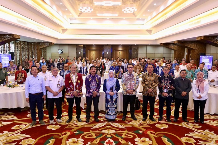 Mewakili Gubernur Kalteng, Asisten Ekbang Hadiri Diseminasi Laporan Perekonomian Kalteng Tahun 2025