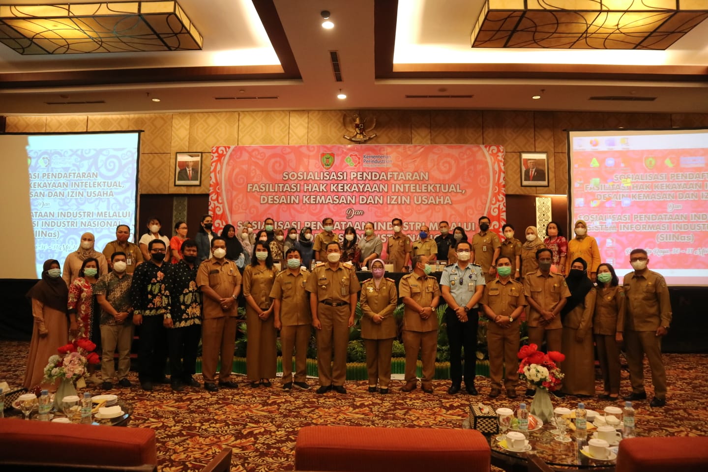 Sahli Gubernur Bidang Ekonomi Keuangan dan Pembangunan Yuas Elko Membuka Secara Resmi Sosialisasi Pendaftaran Fasilitasi HAKI, Desain Kemasan dan Izin Usaha Serta Pendataan Industri Melalui SIINas