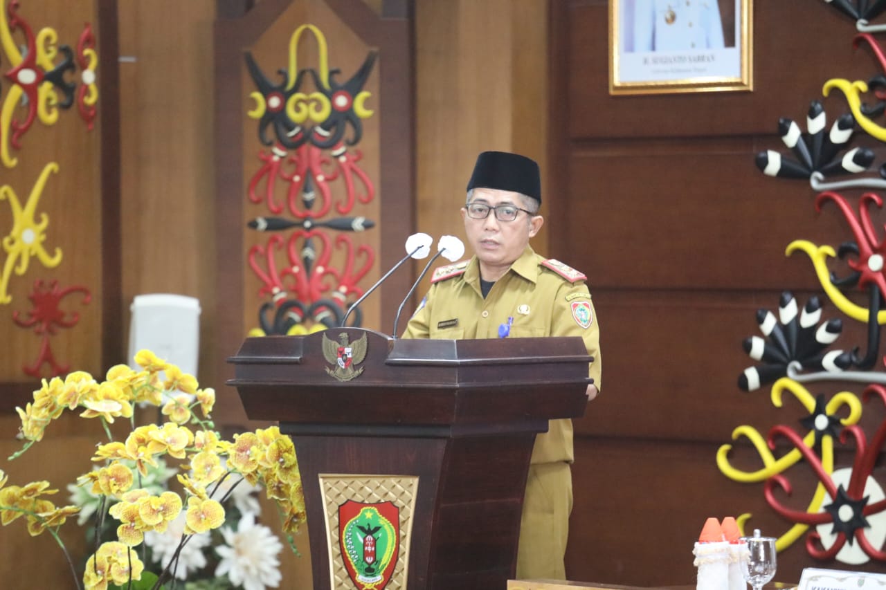 Asisten Bidang Pemerintahan dan Kesra Katma F. Dirun Buka Rakor Persiapan Penyelenggaraan Ibadah Haji Provinsi Kalteng Tahun 1443 H/2022 M