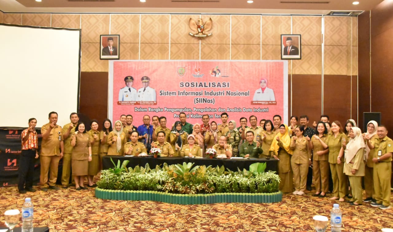 Kepala Disdagperin Aster Bonawaty Buka Sosialisasi Sistem Informasi Industri Nasional 