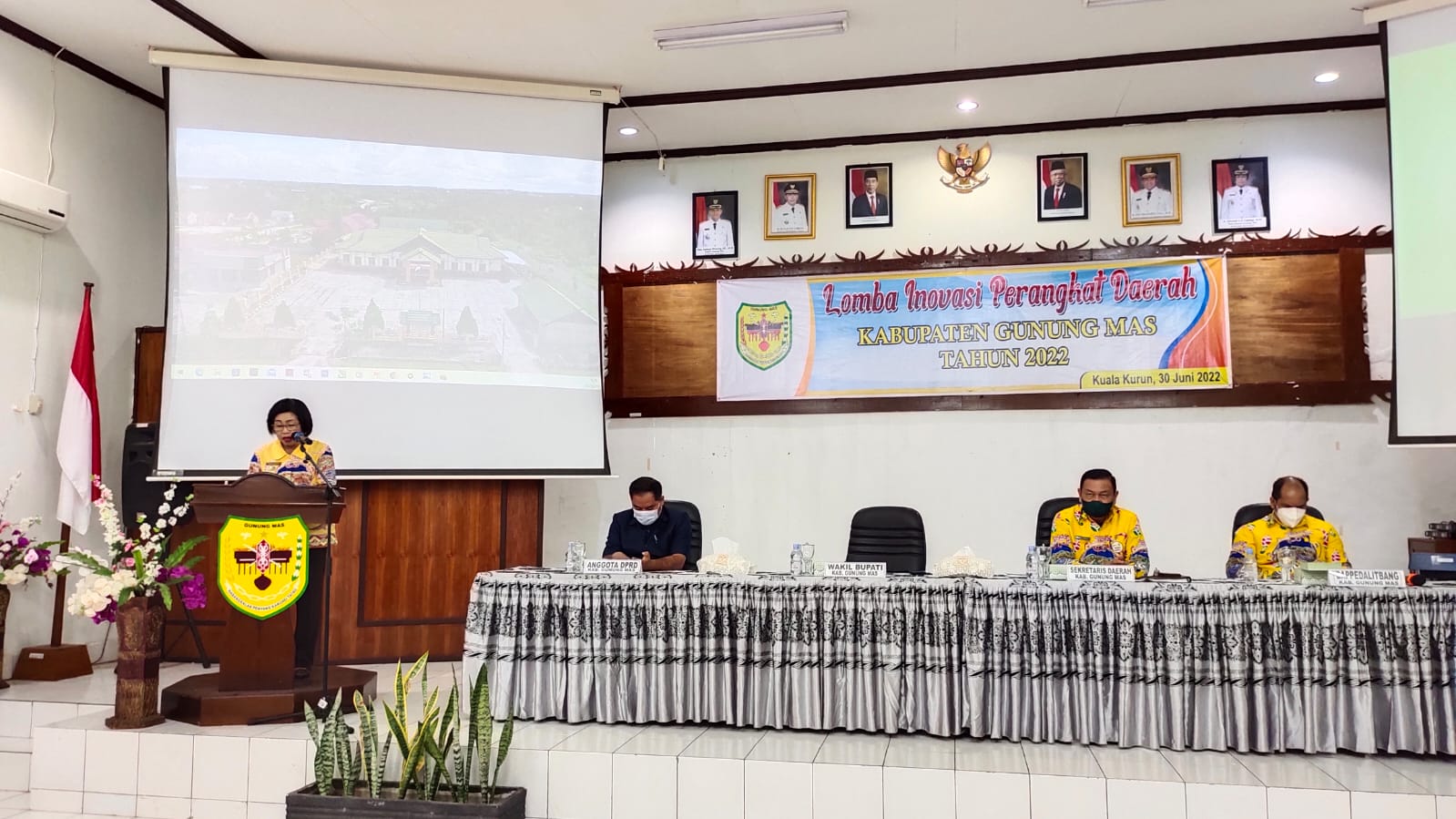  Wakil Bupati Gumas Efrensia L.P. Umbing : Percepatan Inovasi Jangan Dijadikan Kebanggaan Semata