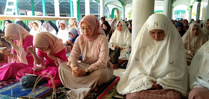 Pj. Bupati Barsel Salat Iduladha 1444 H di Masjid Agung Baiturrahman Buntok 