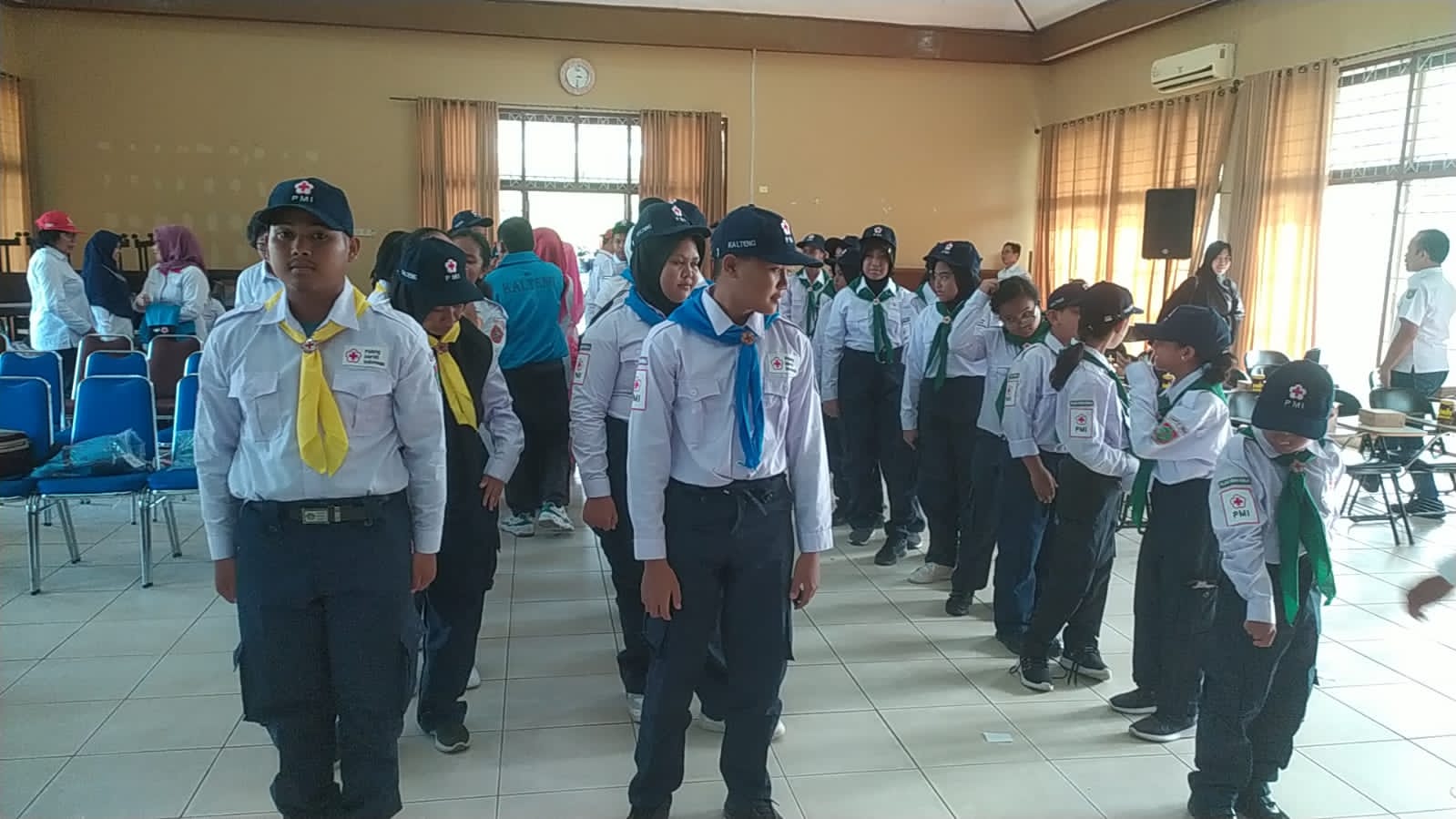 Asisten Adum Sri Suwanto Lepas Kontingen Kalteng Ikuti Kegiatan Jumbara PMR Tingkat Nasional IX di Provinsi Lampung