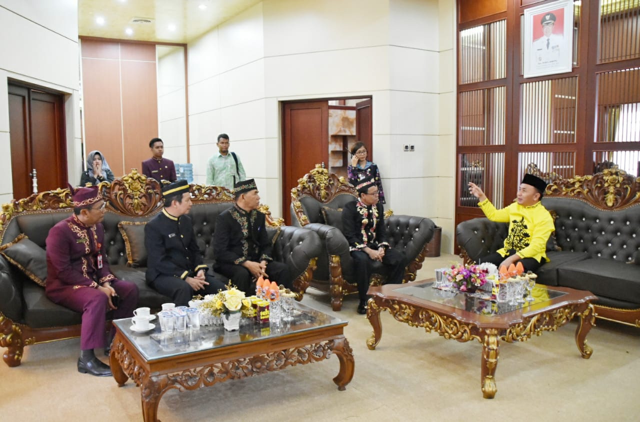 Gubernur Kalteng Hadiri Peringatan Hari Jadi Ke-17 Kabupaten Katingan