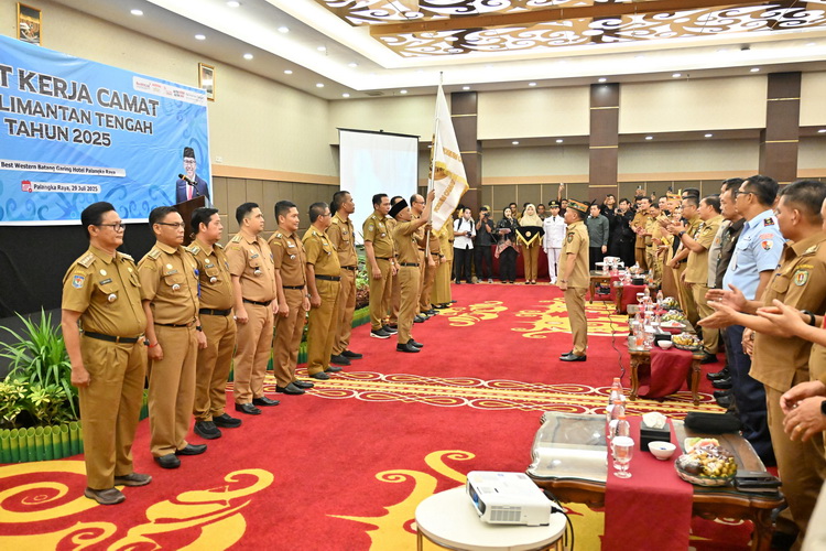 Kepala BAPPERIDA Tegaskan Pentingnya Penataan Wilayah dan Sinergi Antar Camat dalam Rapat Kerja FORCASI