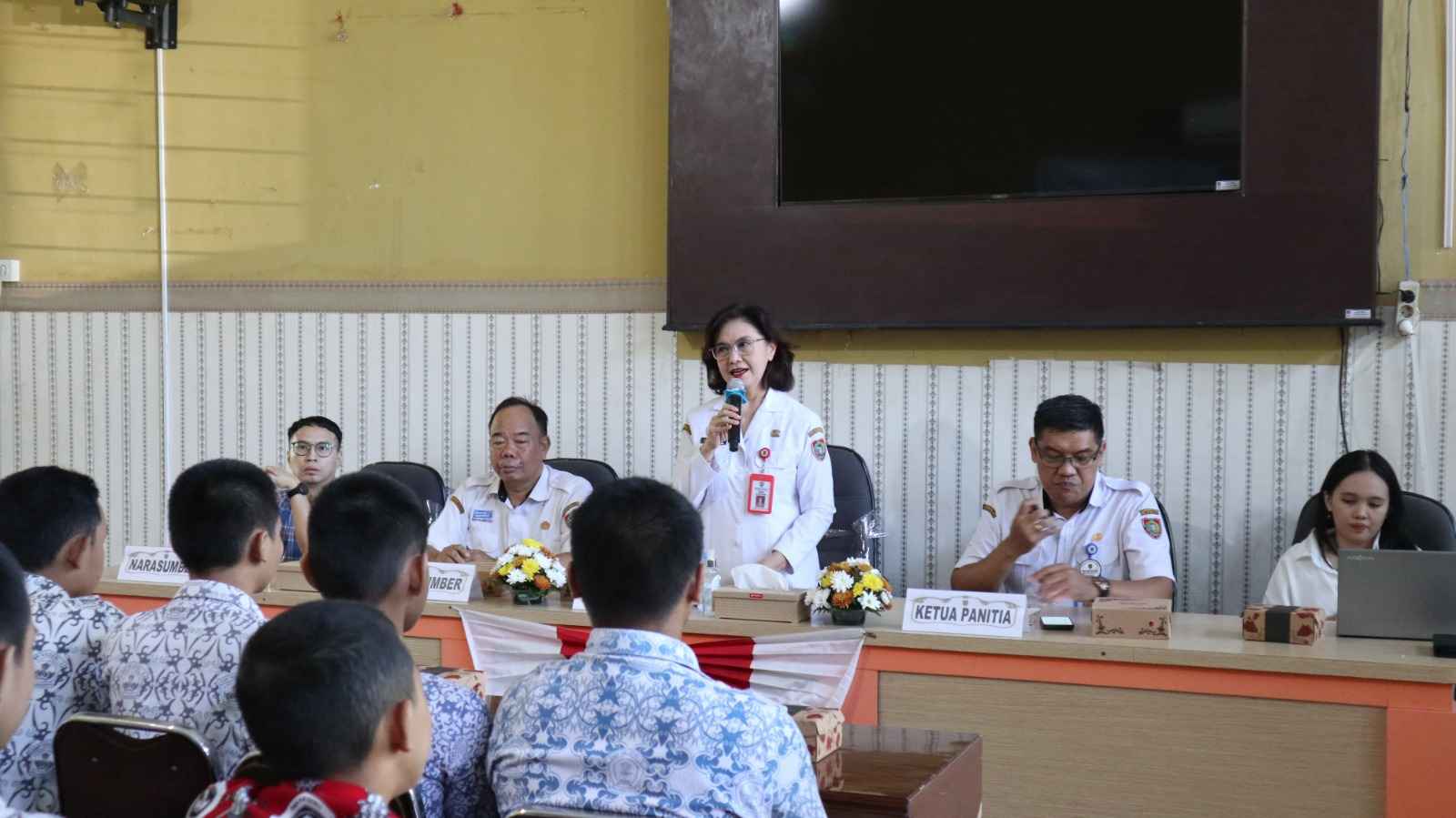 Pemprov Kalteng Gelar Sosialisasi Pencegahan Kekerasan dan Perkawinan Usia Anak di SMAN 1 Palangka Raya