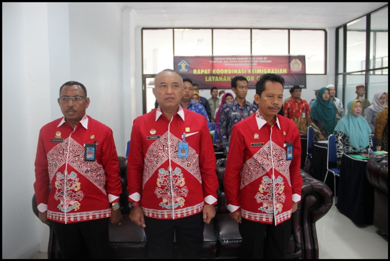 PERMUDAH MASYARAKAT PEROLEH LAYANAN PASPOR RI SECARA ONLINE, KANTOR WILAYAH LAKSANAKAN SOSIALISASI BAGI PERWAKILAN KELURAHAN DAN BIRO PERJALANAN HAJI/UMROH