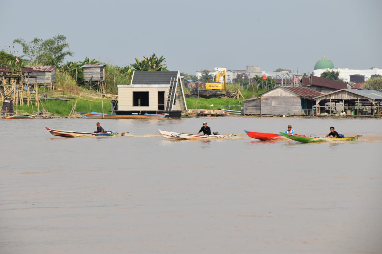 Gubernur Kalteng : Lomba Boat Festival Merupakan Unsur Prioritas Dalam Menentukan Strategi Peningkatan Kunjungan ke Kalteng