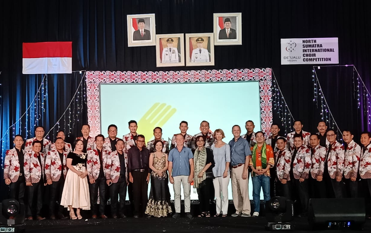 Dewan Juri 4th North Sumatra International Choir Competition (NSICC) Apresiasi Penampilan Jorih Jerah Choir (JJC) Murung Raya