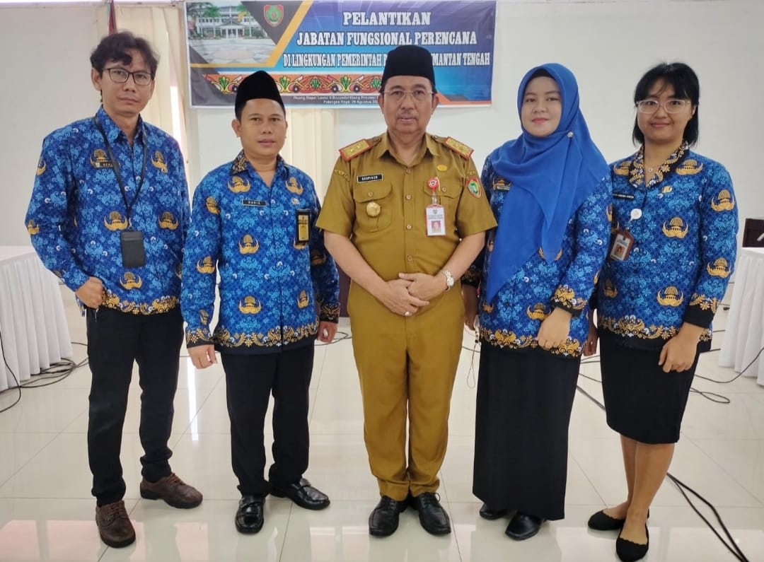 Kepala Bappedalitbang Prov. Kalteng Lantik Pejabat Fungsional Perencana