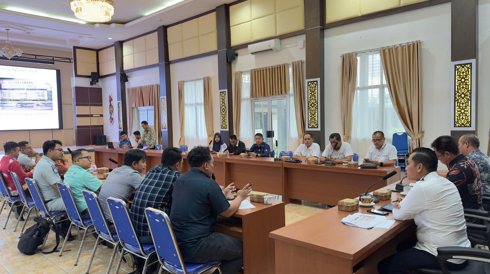 Dishub Kalteng Adakan Rapat Pembahasan Upaya Peningkatan Koordinasi dan Sinergi Antara Operator dan Regulator Angkutan Barang Umum dan Angkutan Sewa Khusus