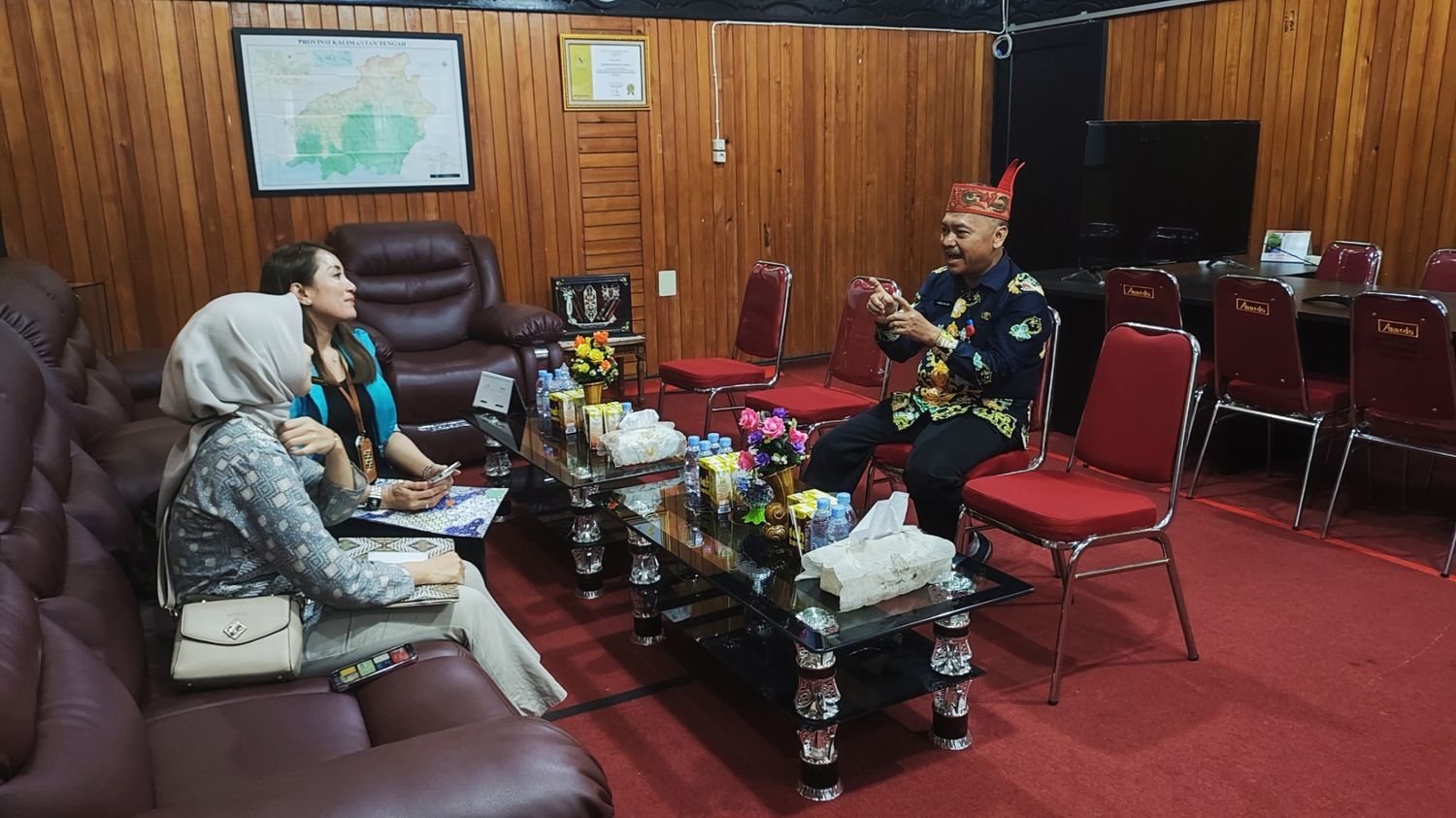 Kepala Disnakertrans Prov. Kalteng Dukung Aksi Perubahan Kinerja Organisasi Kasi Pengaduan UPT PPA DP3APPKB