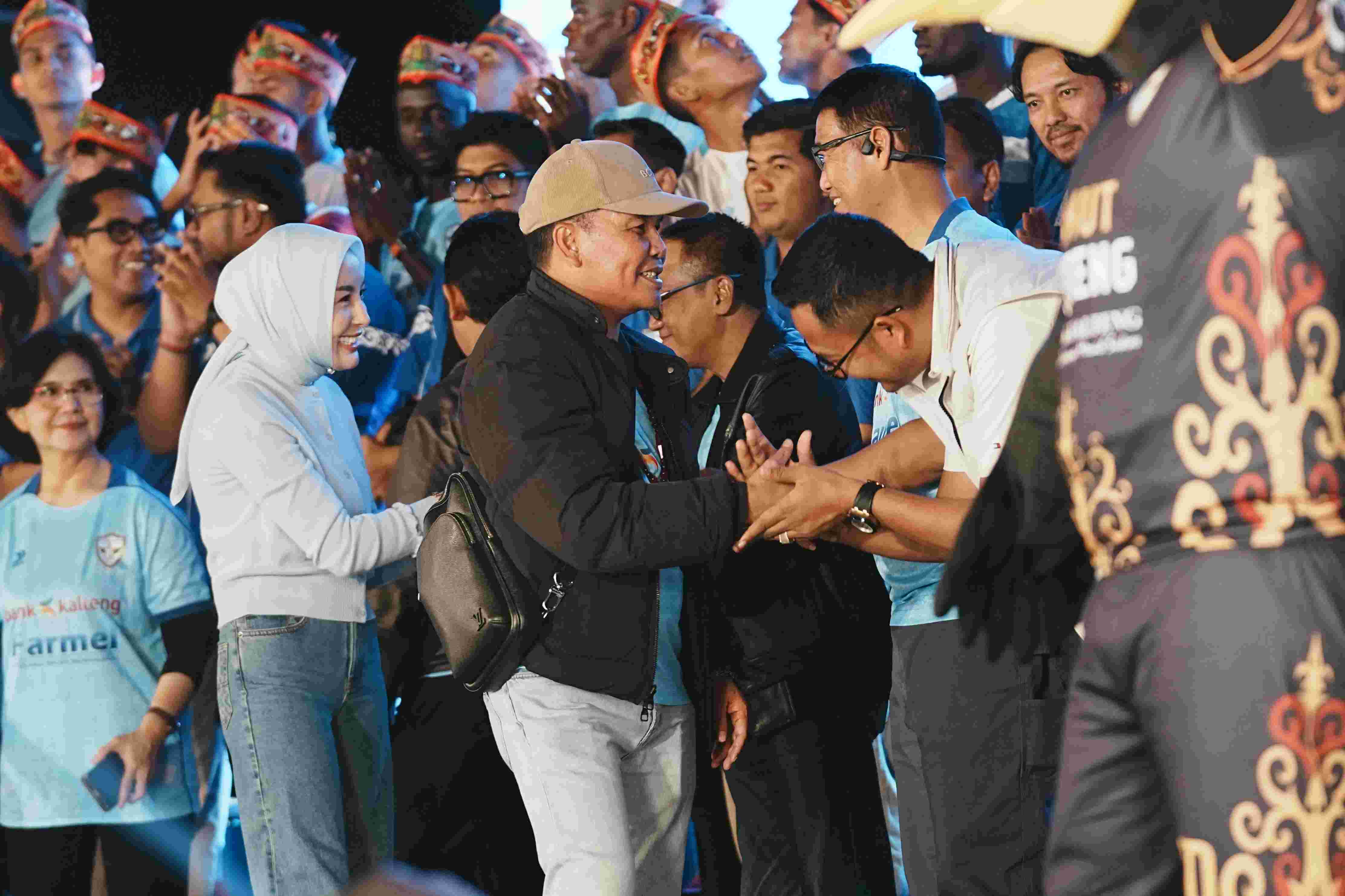 Isen Mulang Kalteng FC Hadir, Gubernur Optimistis Sepak Bola Gerakkan Ekonomi Daerah