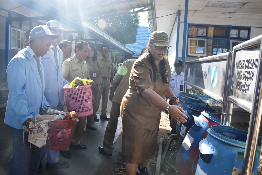 DLH Sosialisasikan Pengelolaan Sampah di SMA