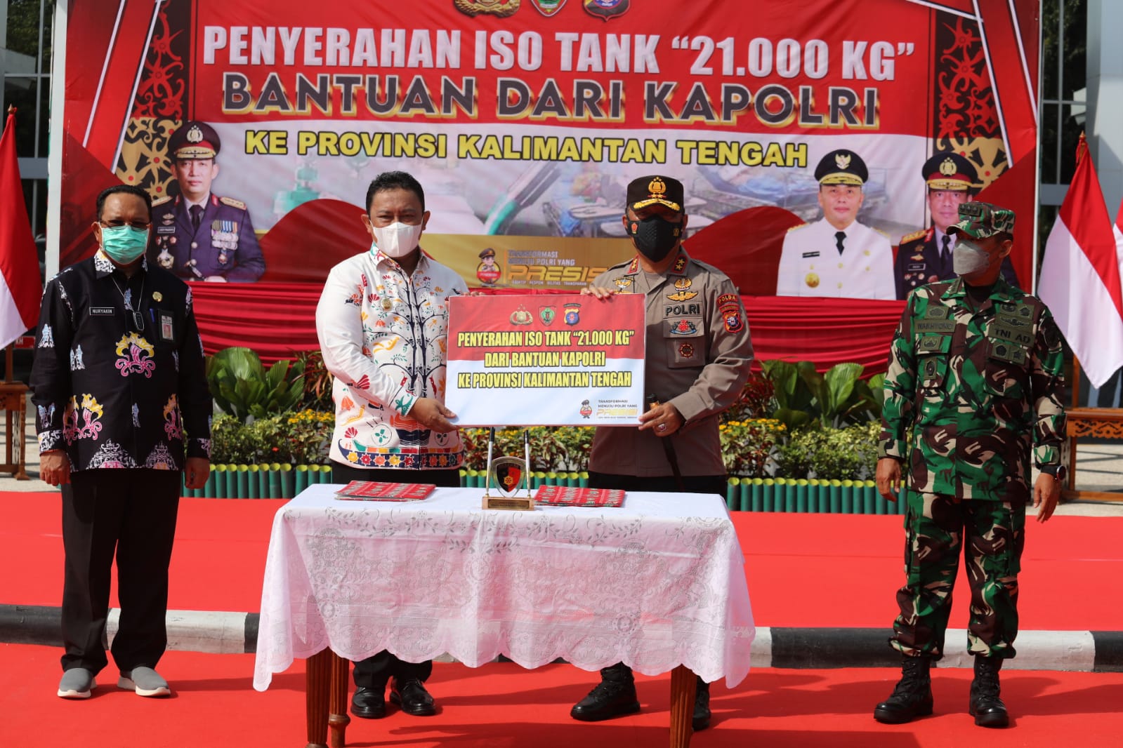 Pemprov Kalteng Terima 21 Ton Bantuan ISO Tank Dari Kapolri