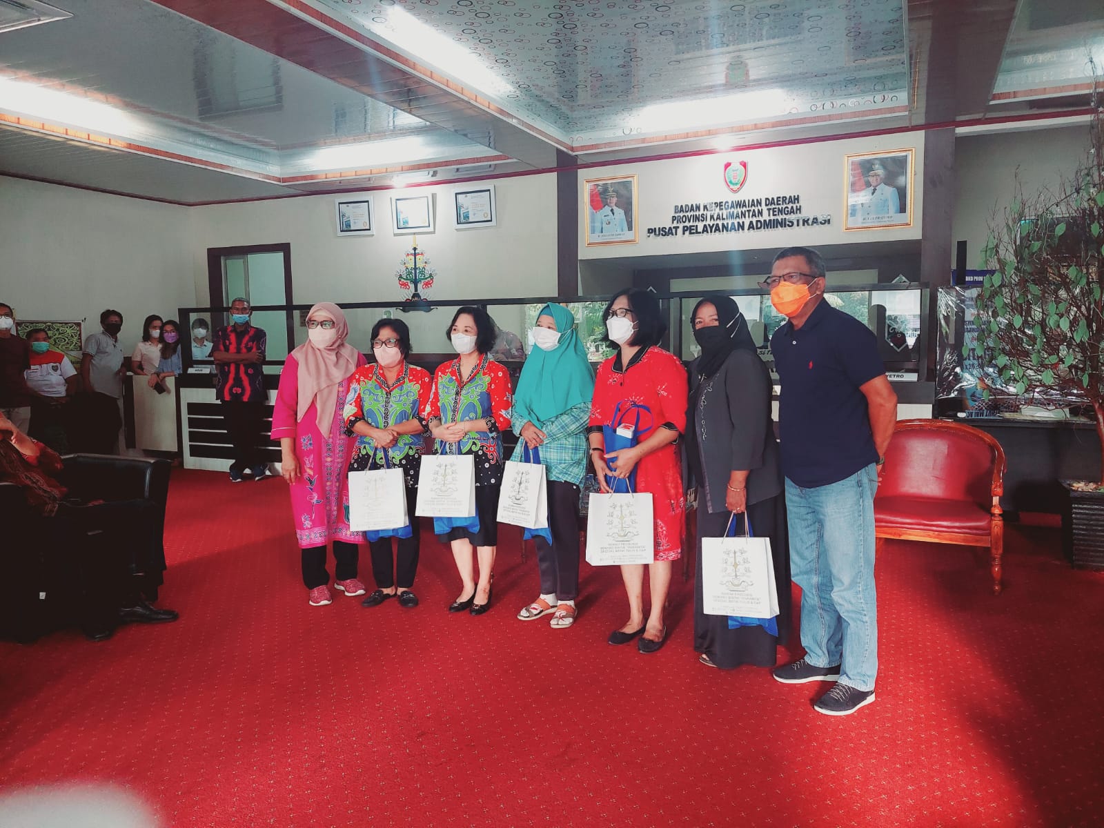 BKD Kalteng Kembali Gelar Tradisi Arak-Arak Pelepasan Purna Tugas ASN 