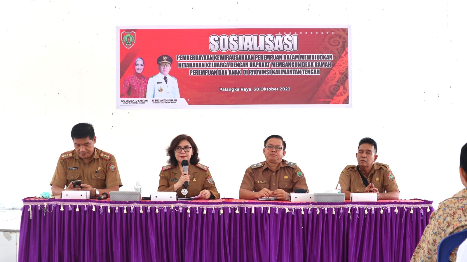 Dinas P3APPKB Gelar Sosialisasi Pemberdayaan Kewirausahaan Perempuan dalam Mewujudkan Ketahanan Keluarga 
