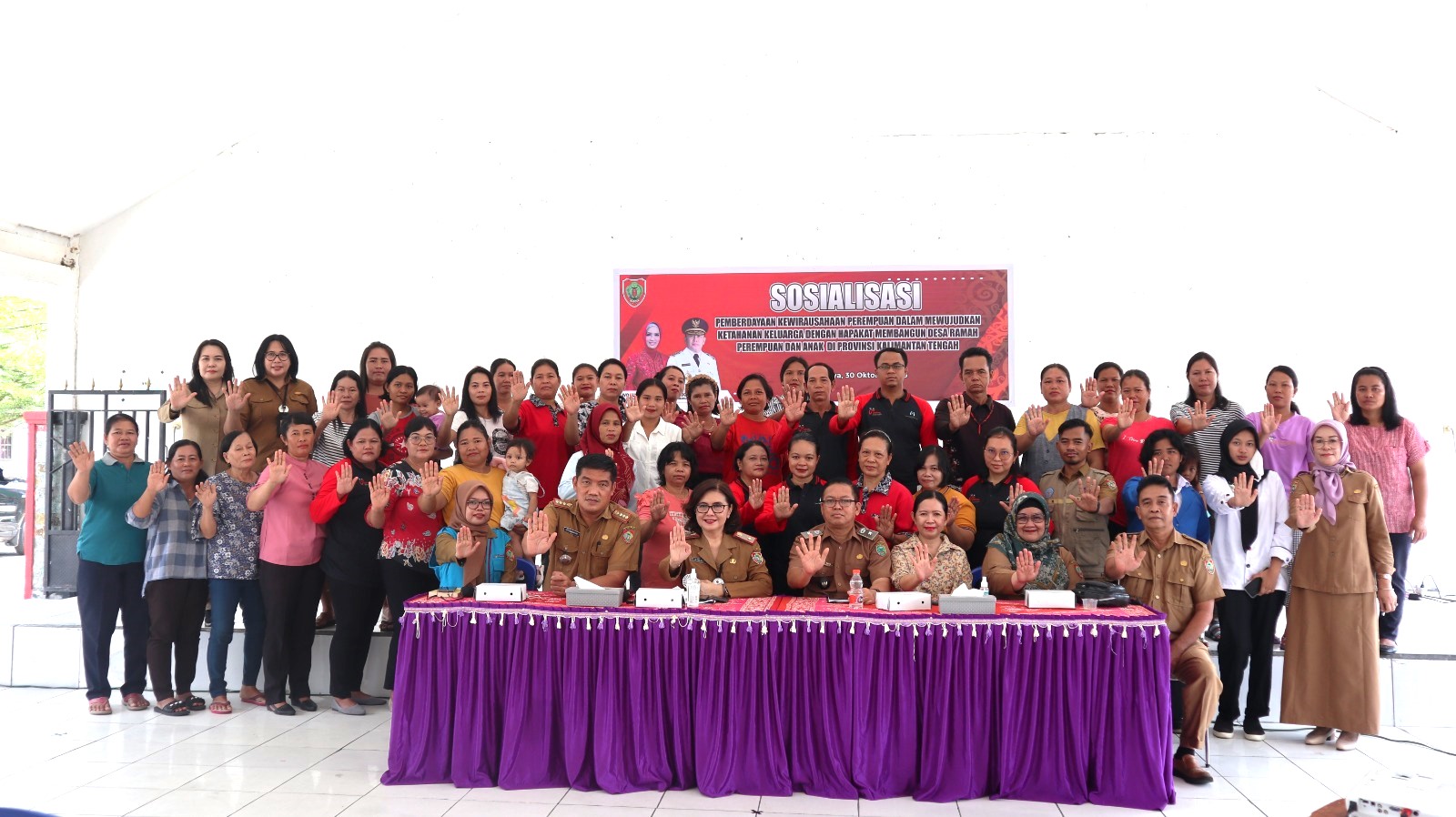 Dinas P3APPKB Gelar Sosialisasi Pemberdayaan Kewirausahaan Perempuan dalam Mewujudkan Ketahanan Keluarga 