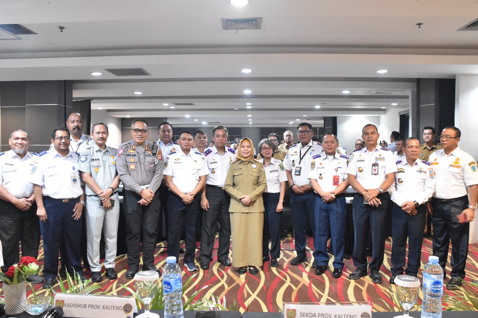 Asisten Ekbang Sri Widanarni Buka Rakornis Perhubungan se-Kalteng