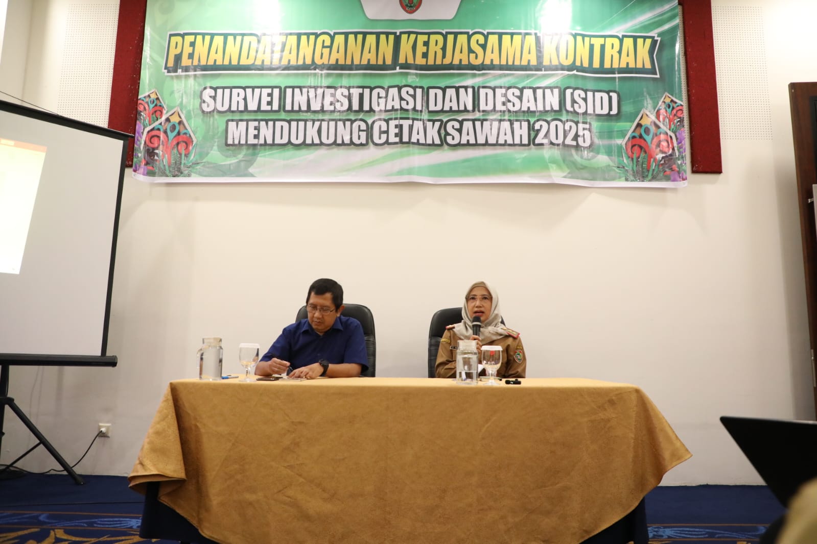 Penandatanganan Kontrak SID Dukung Cetak Sawah 2025, Langkah Strategis Kalteng Menuju Swasembada Pangan