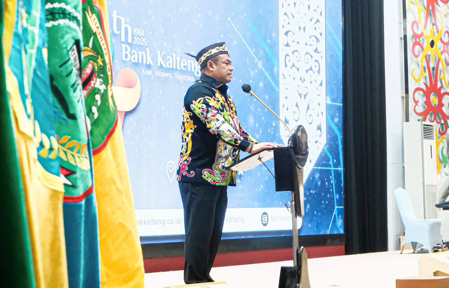 Malam Silaturahmi HUT ke-64 PT Bank Kalteng, Gubernur Agustiar Sabran Apresiasi Transformasi Digital dan Semangat Isen Mulang