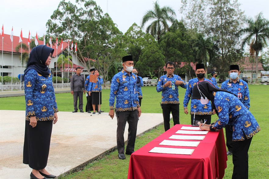 Sebanyak 351 PNS Kab. Barsel Diambil Sumpah/Janji