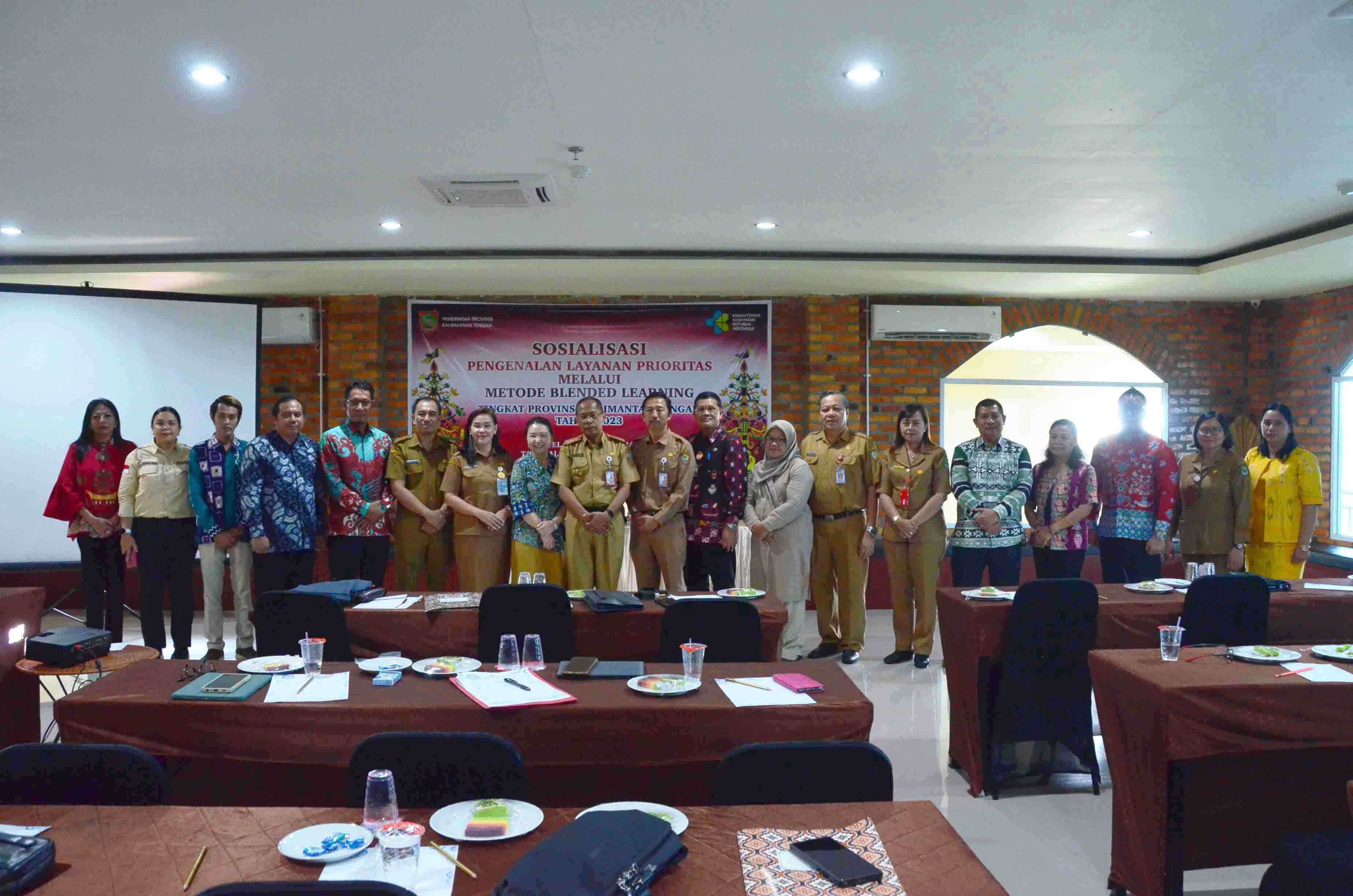 Dinkes Gelar Pertemuan Sosialisasi Pengenalan Layanan Prioritas Melalui Blended Learning Tingkat Provinsi Kalimantan Tengah