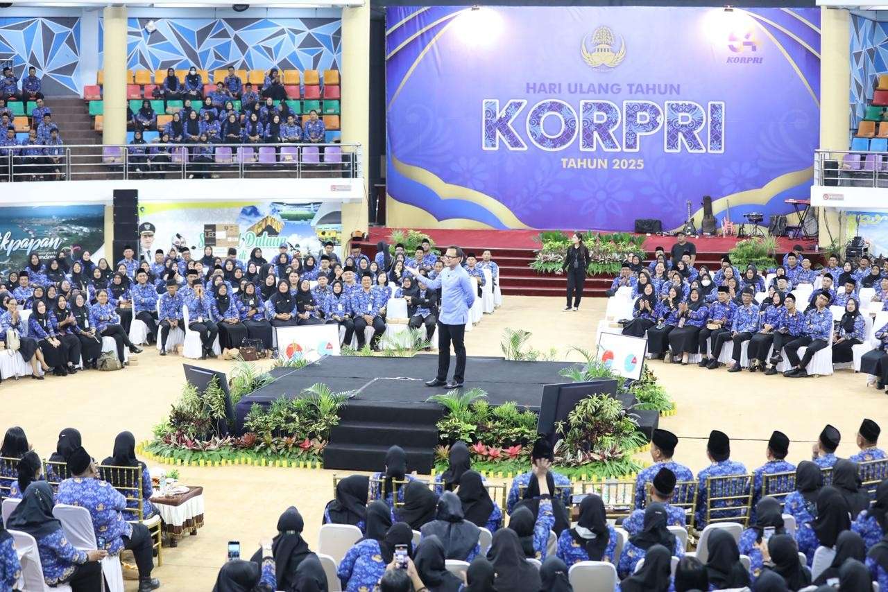 Wamendagri Bima Arya: ASN Harus Rendah Hati dan Jaga Silaturahmi dengan Masyarakat