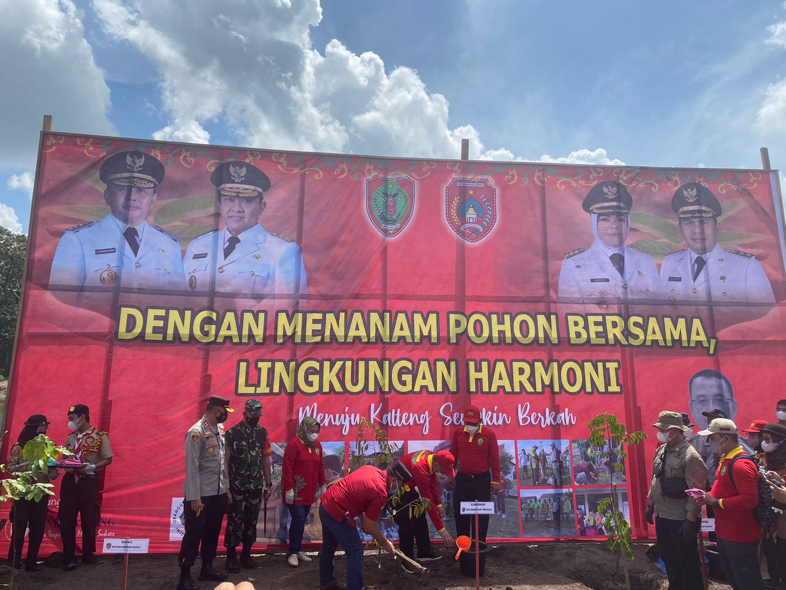 Gubernur Kalteng Tanam Pohon Bersama Pemerintah Kabupaten Kotawaringin Barat