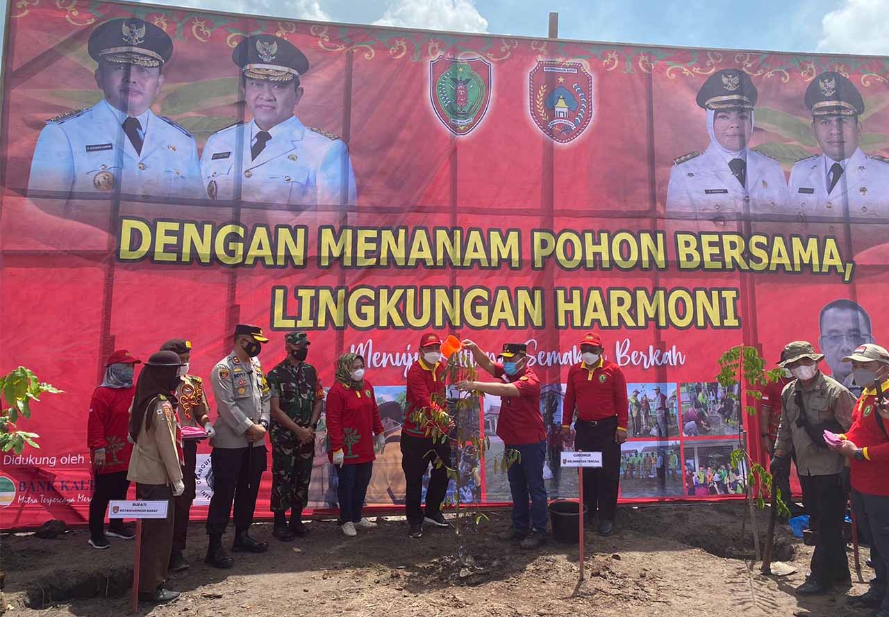 Tutup Tahun, Gubernur Kalteng Tinjau Pembangunan Sejumlah Sektor di Daerah Barat