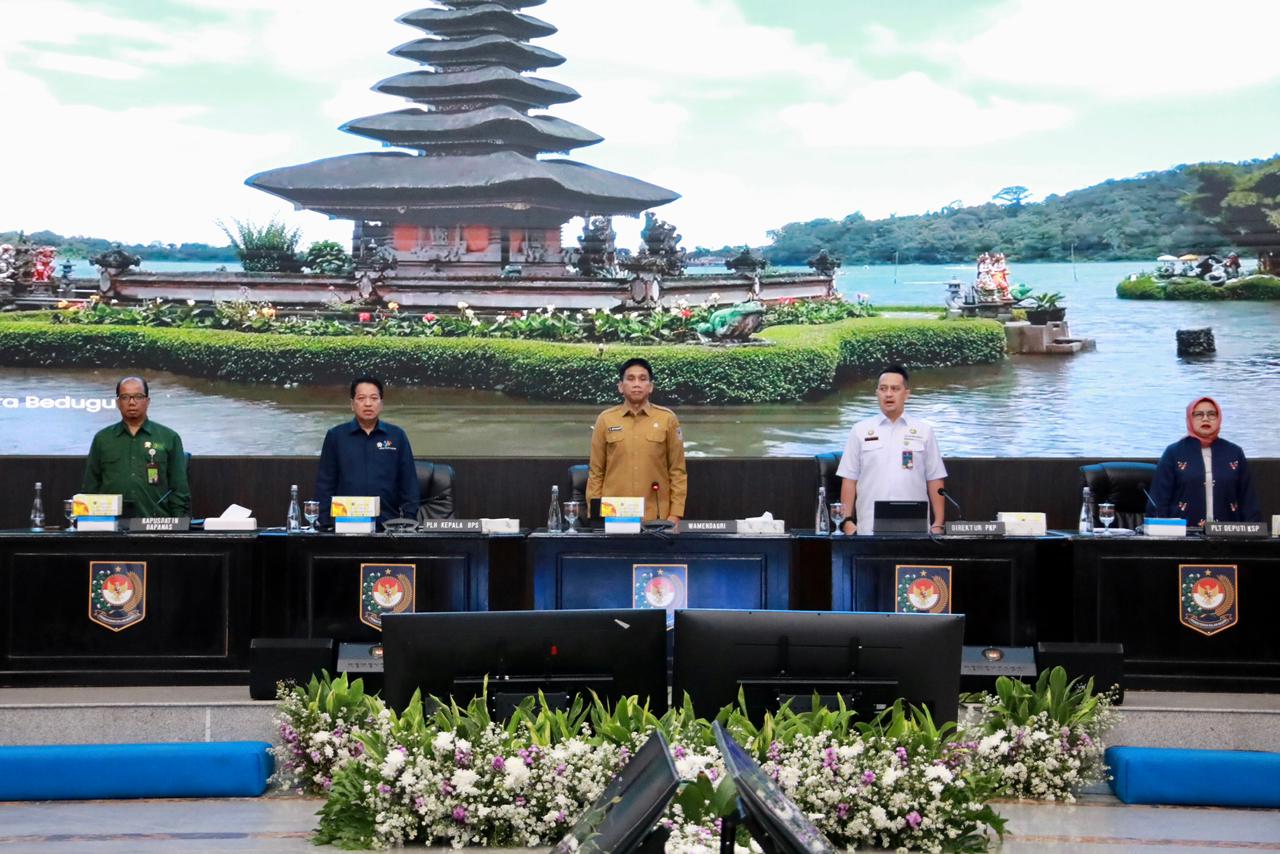 Wamendagri Wiyagus Minta Pemda Waspadai Potensi Kenaikan Harga saat Nataru dan Cuaca Ekstrem