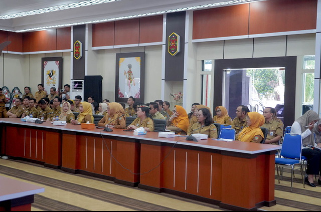 Plt. Sekda Kalteng Buka Sosialisasi Aplikasi dan Kartu Huma Betang Sejahtera Tahun 2025