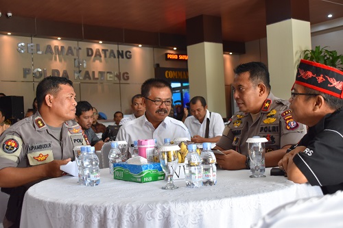 Coffee Morning Kapolda Kalteng Bersama Admin Medsos dan Wartawan