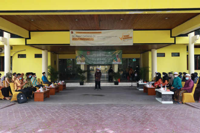 Pemkab Kobar Terima Santri Darul Ilmi untuk Jalani Pengabdian di Masyarakat