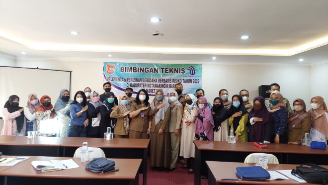52 Pelaku Usaha di Kecamatan Arsel Ikuti Bimtek Perizinan Usaha Berbasis Risiko