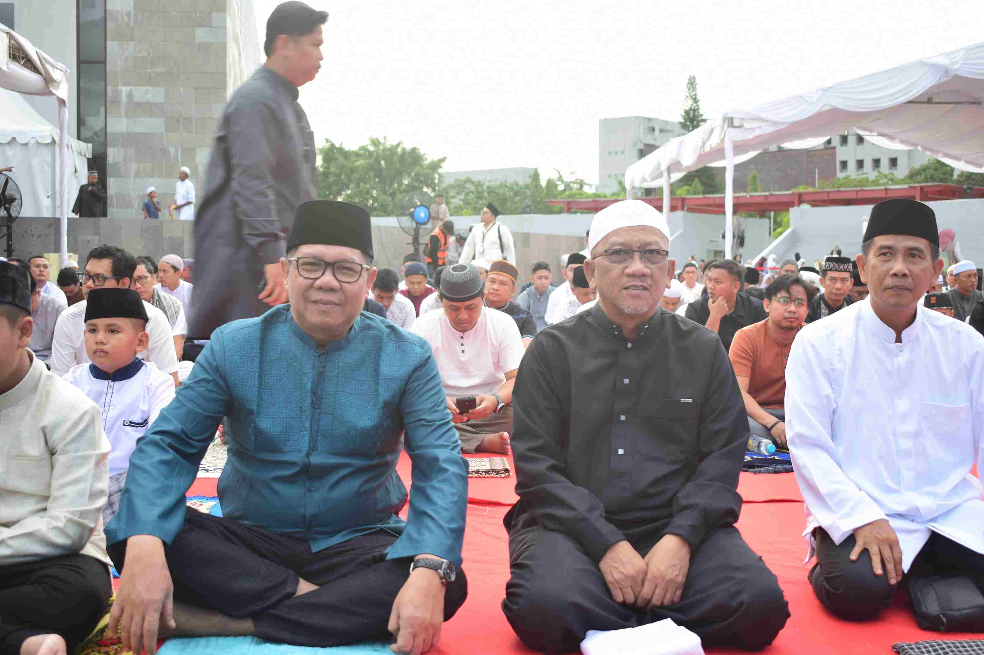 Kepala Dislutkan Ikuti Shalat Idulfitri Pemprov Kalteng Tahun 2025 M / 1446 H
