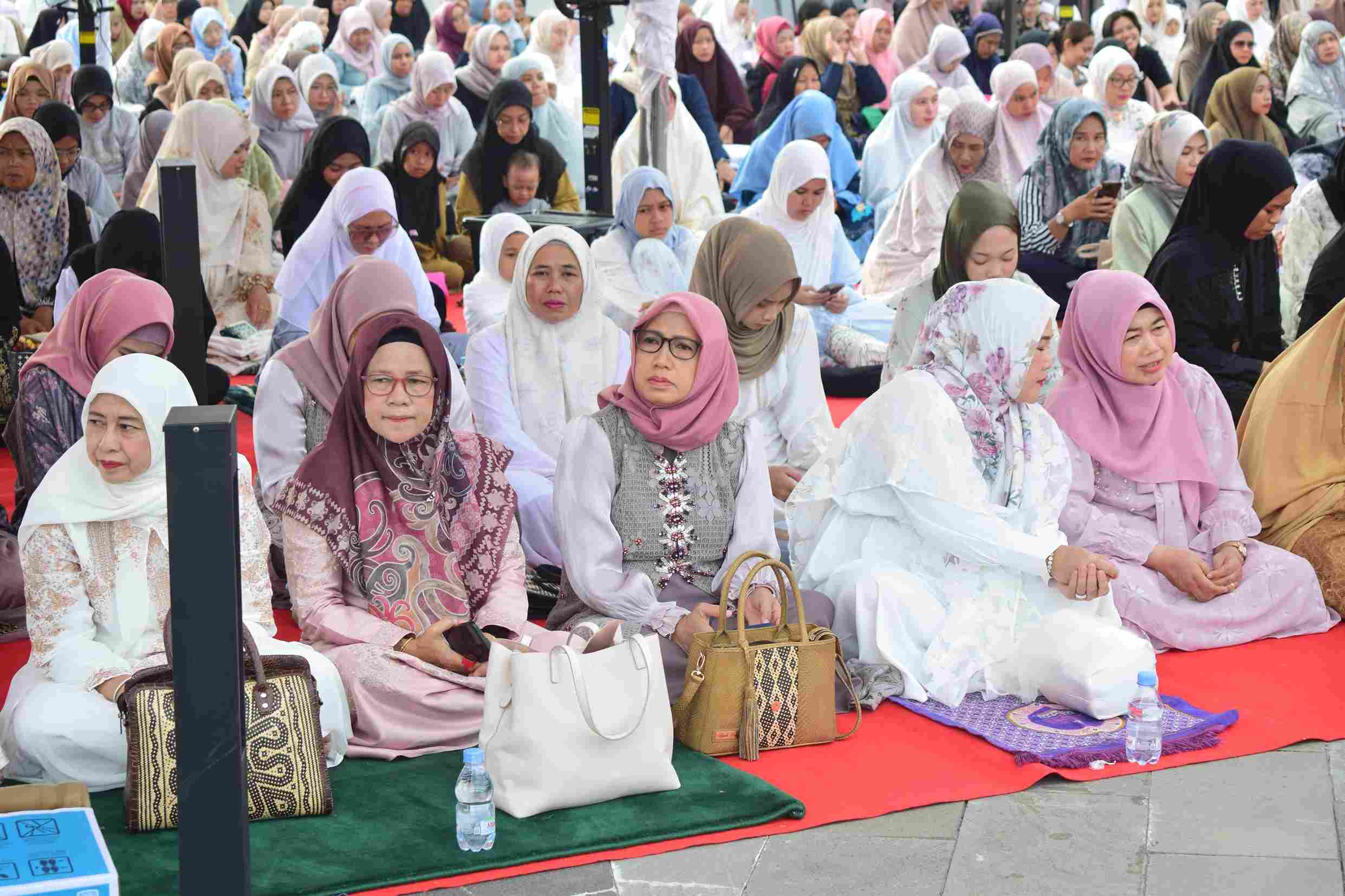 Kepala Dislutkan Ikuti Shalat Idulfitri Pemprov Kalteng Tahun 2025 M / 1446 H