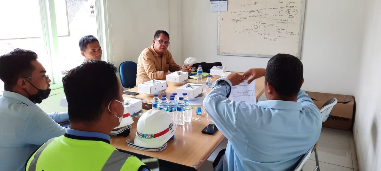 Kadislutkan Prov. Kalteng Kunjungi Pabrik PT WIKA Beton Tbk Pasuruan