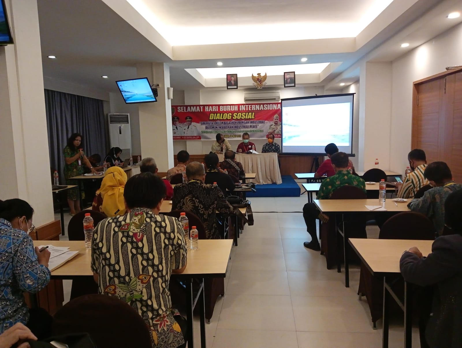 Plt. Kadisnakertrans Prov. Kalteng Farid Wajdi : Sinergisitas dan Kolaborasi Tripartit Memecahkan Isu Ketenagakerjaan