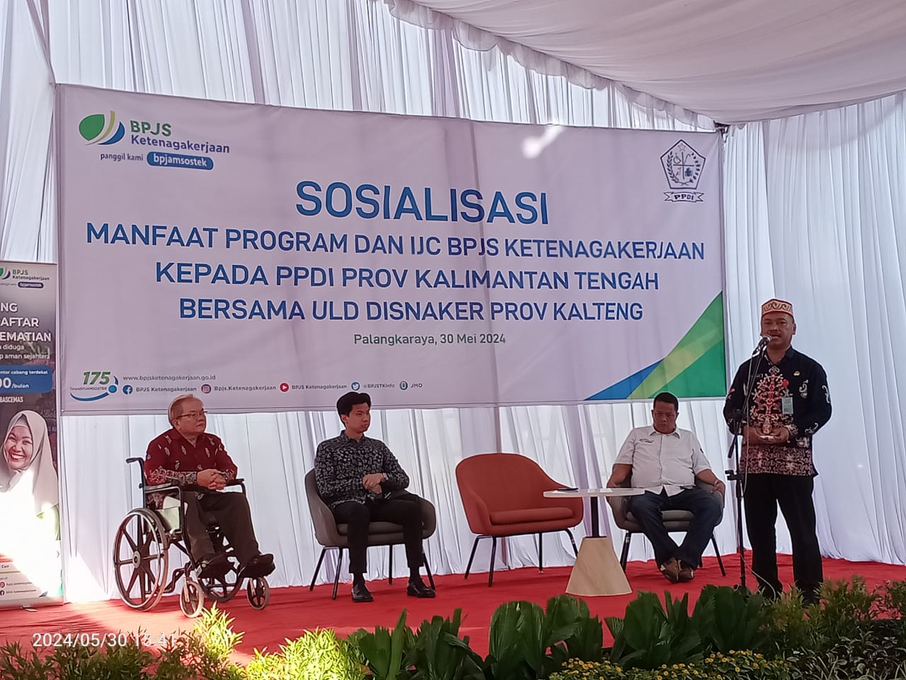 Disnakertrans Prov. Kalteng dan BPJS Ketenagakerjaan Sosialisasikan Program Jamsostek ke Penyandang Disabilitas