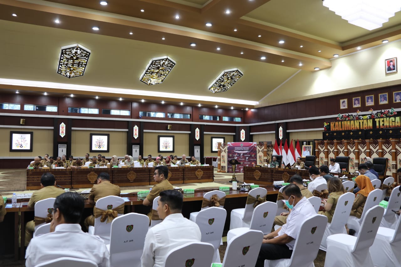 Sekda Kalteng Ikuti Rakor Pengendalian Inflasi Daerah dan Penyerahan Insentif Fiskal Kinerja Pengendalian Inflasi Daerah Periode I Secara Virtual