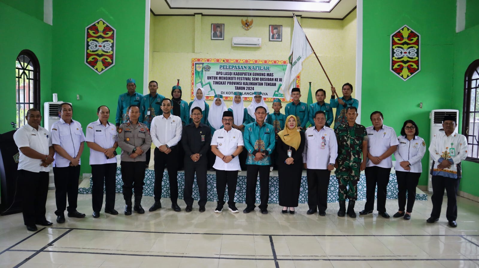 Pj. Bupati Herson B. Aden Lepas Kafilah Kab. Gumas pada Festival Seni Qasidah XI Tingkat Provinsi Kalimantan Tengah