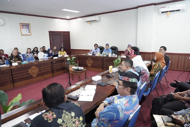 Gelar Rapat Pembahasan Hasil Pengawasan: Pemprov Kalteng Matangkan Persiapan Pelaksanaan Kartu Huma Betang Sejahtera  