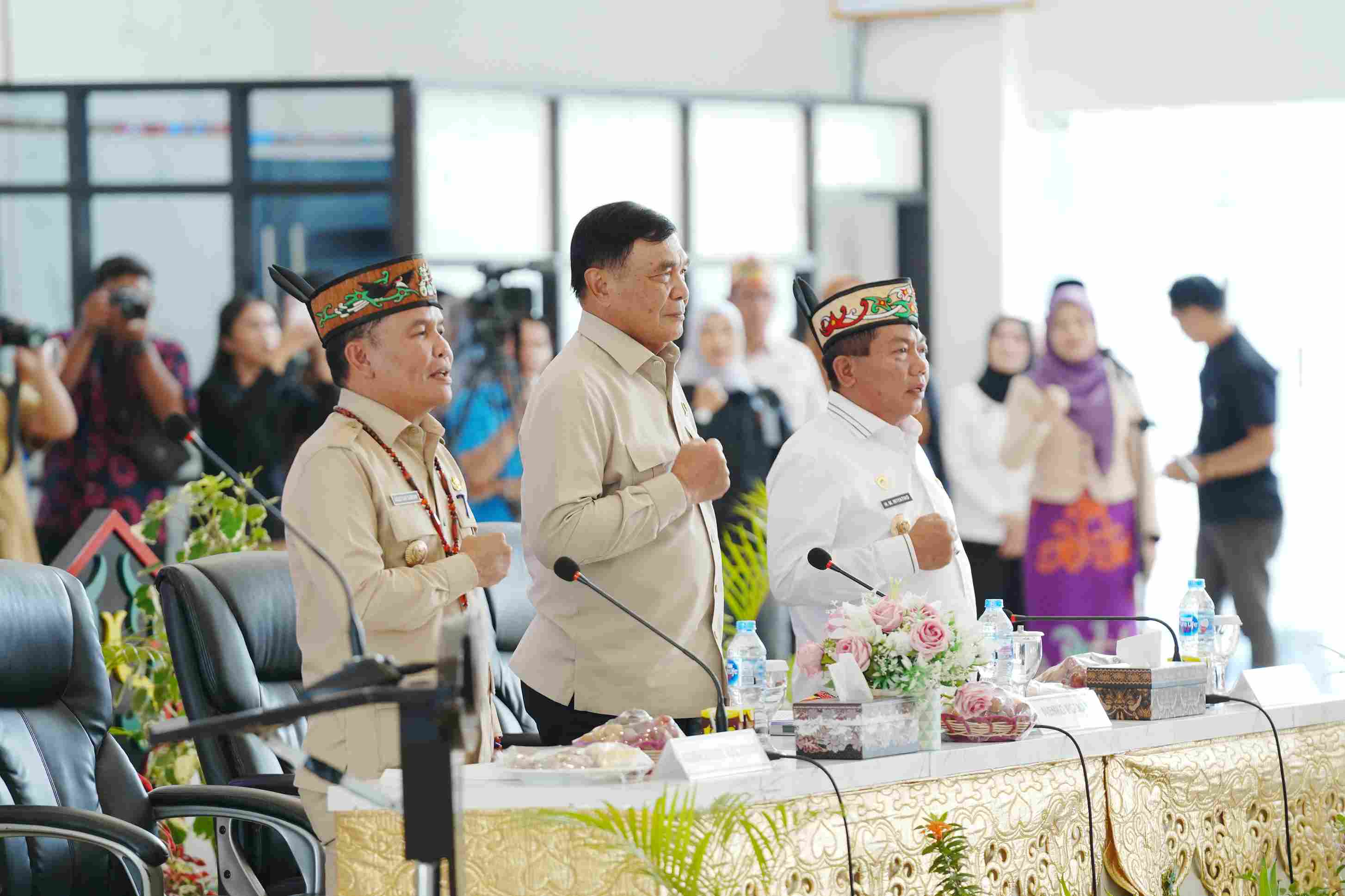 Menko Polkam dan Gubernur Kalteng Kunjungi Kapuas, Perkuat Kolaborasi Tangani Karhutla