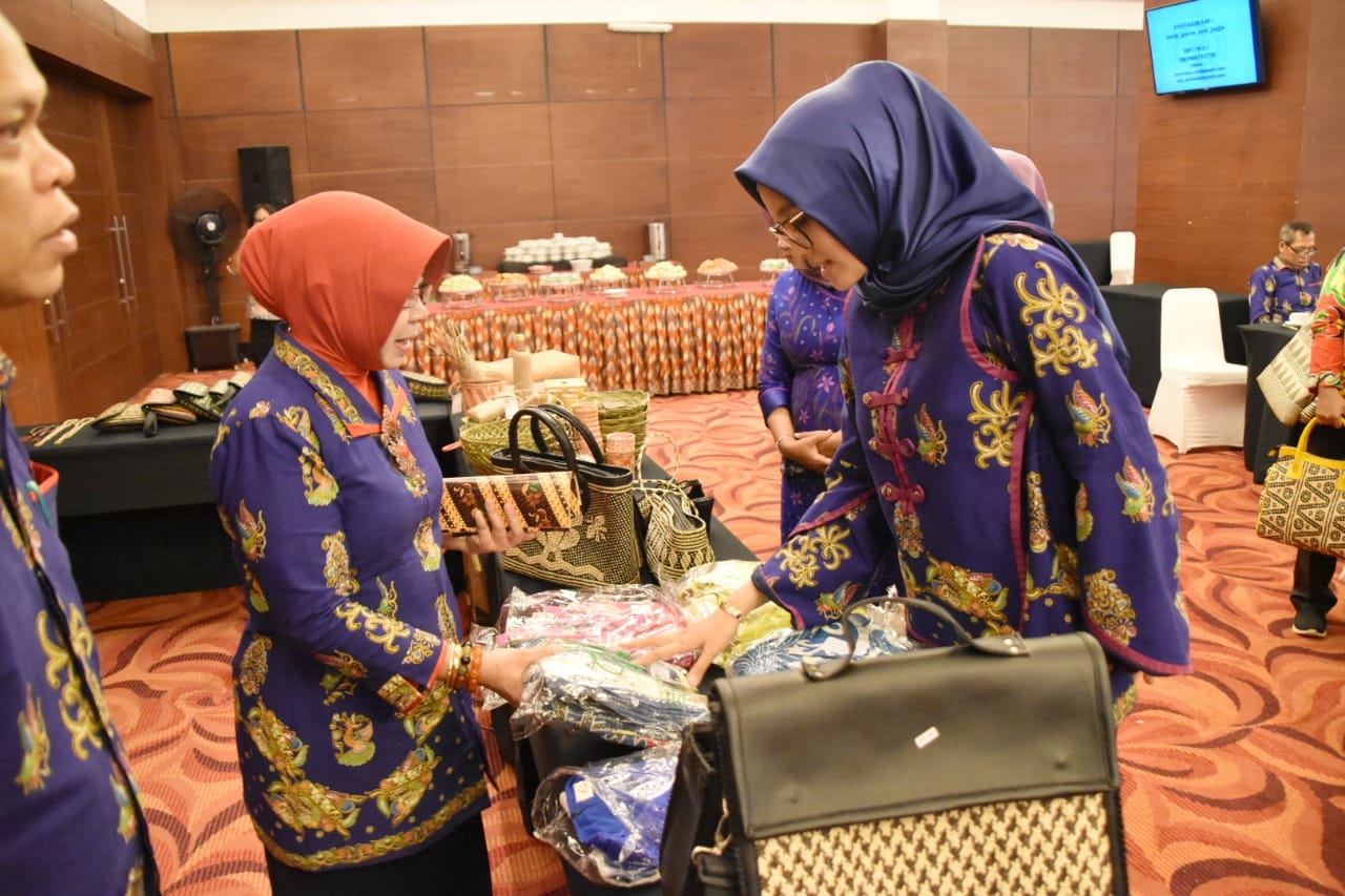 Rapat Kerja Daerah Dekranasda Prov. Kalteng Resmi Dibuka