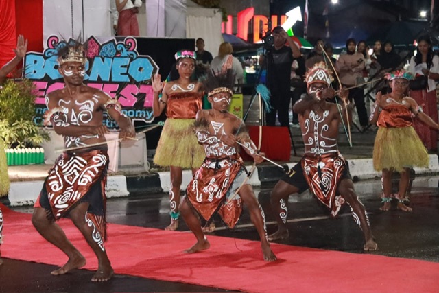 Hadiri Puncak Borneo Decafest 2024, Gubernur Sugianto Sabran Ajak Masyarakat Tingkatkan Kesadaran Pentingnya Digitalisasi 