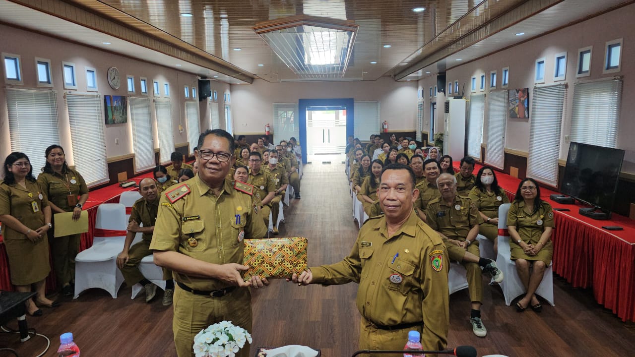 Dislutkan Prov. Kalteng Apresiasi Pegawai Purna Tugas