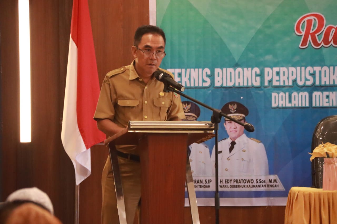 Asisten Ekbang Sri Widanarni Buka Rakernis Bidang Perpustakaan Tingkat Provinsi Kalteng Tahun 2023