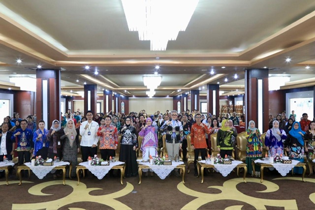 Ketua Dekranasda Ivo Sugianto Sabran Buka Kegiatan Peningkatan Desain Kriya dan Wastra Kalteng
