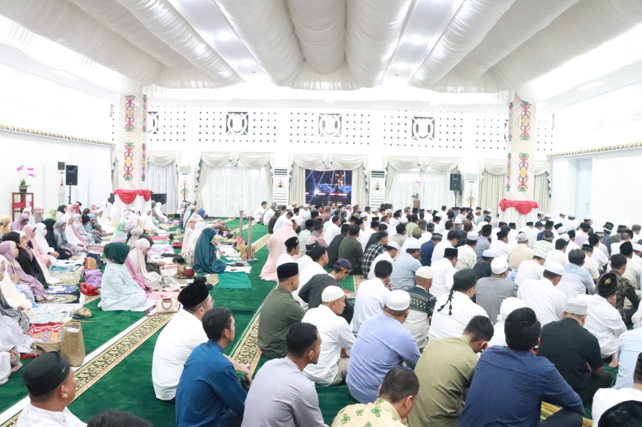 Malam Lepas Sambut Tahun Baru 2023-2024, Pemprov Kalteng Gelar Salat Magrib, Salat Hajat, dan Salat Isya Berjamaah